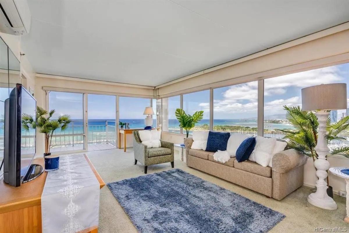 Ilikai #1743 Panoramic views on Waikiki Beach Aparthotel Honolulu Bagian luar foto